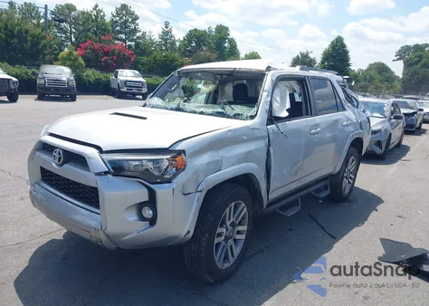 2019 Toyota 4Runner Trd Off Road z USA, uszkodzony, nr VIN JTEBU5JR4K5681627